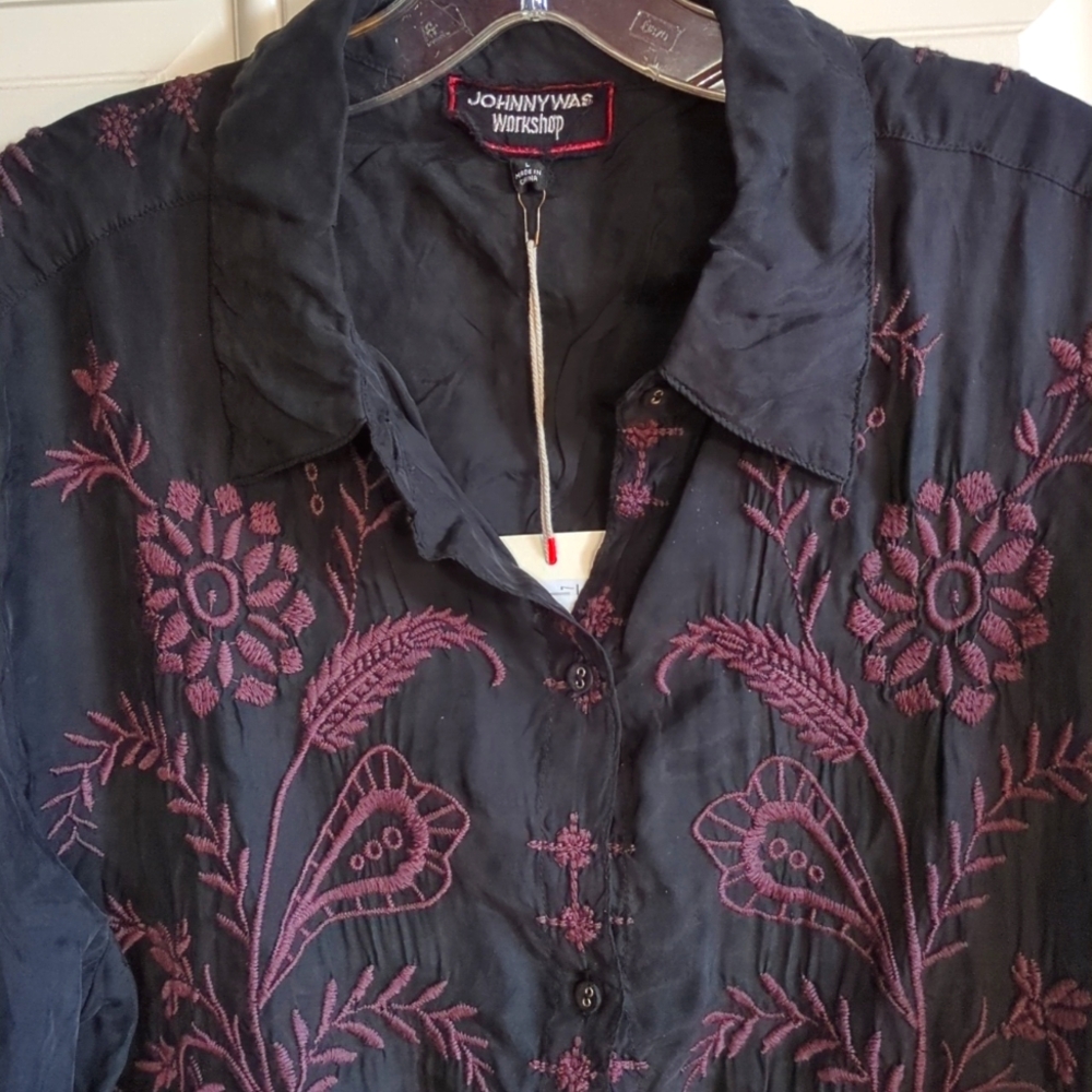 Johnny Was Chloe Burgundy on Black Embroidered Top L NWT